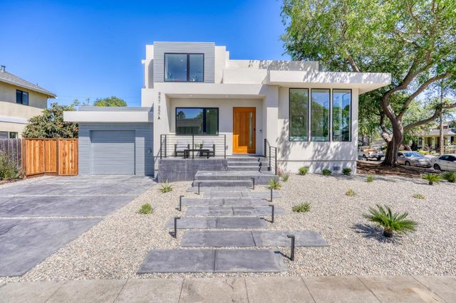 957 Clara Drive, Palo Alto, CA 94303