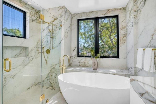 957 Clara Drive, Palo Alto, CA 94303