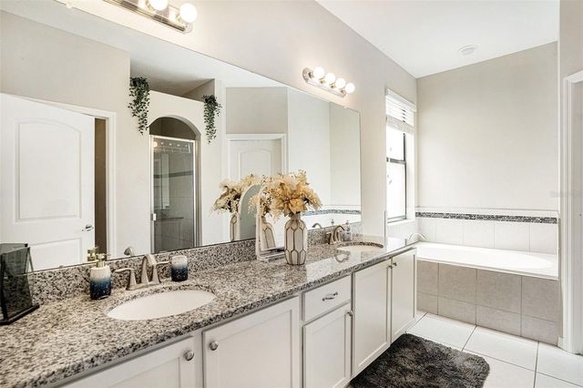 11882 THICKET WOOD DRIVE, Riverview, FL 33579