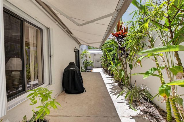 21692 Cromwell Circle, Boca Raton, FL 33486
