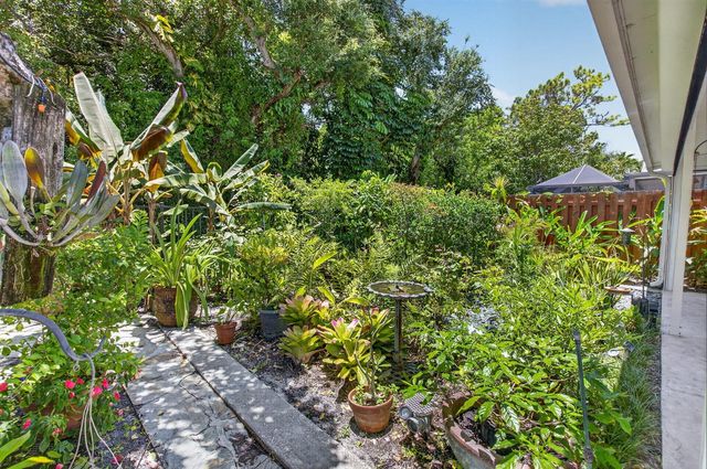 21692 Cromwell Circle, Boca Raton, FL 33486