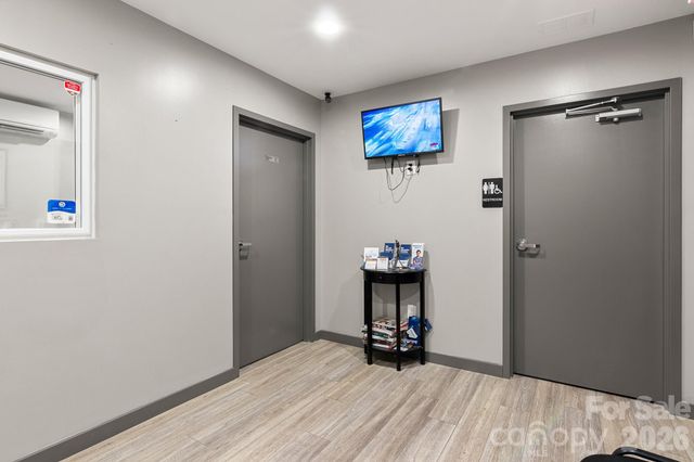 3413 S Tryon Street, Charlotte, NC 28217