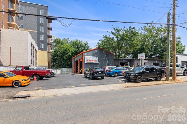 3413 S Tryon Street, Charlotte, NC 28217