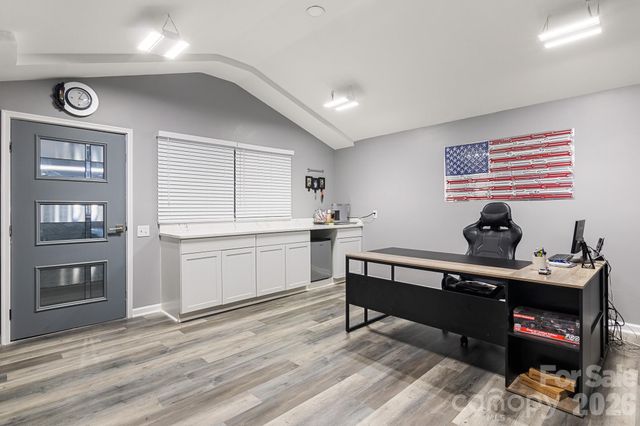 3413 S Tryon Street, Charlotte, NC 28217