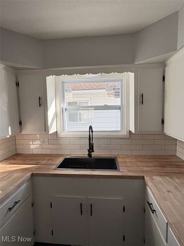 48 William Street, Bedford, OH 44146