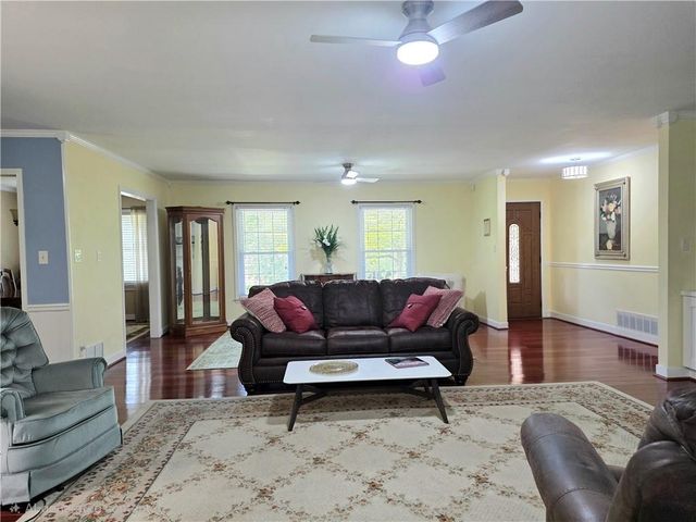 1554 COOPER LAKE Road SE, Smyrna, GA 30082