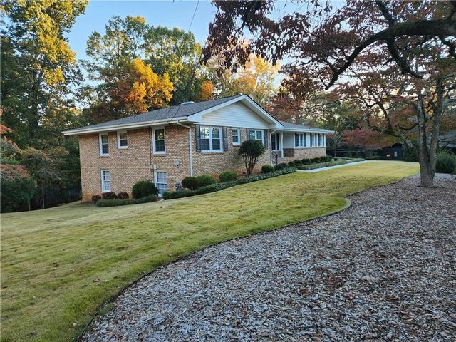 1554 COOPER LAKE Road SE, Smyrna, GA 30082