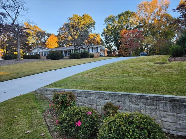 1554 COOPER LAKE Road SE, Smyrna, GA 30082