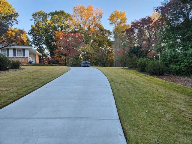 1554 COOPER LAKE Road SE, Smyrna, GA 30082