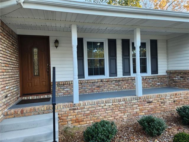 1554 COOPER LAKE Road SE, Smyrna, GA 30082