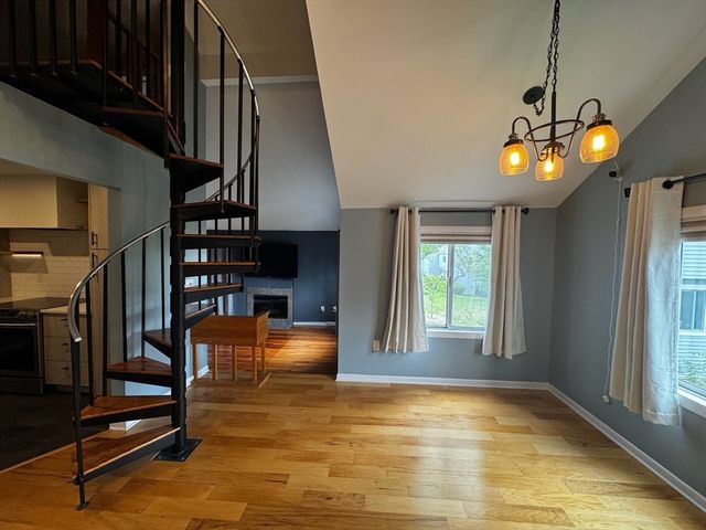 32 Autumn Ln 32, Amherst, MA 01002