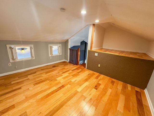 32 Autumn Ln 32, Amherst, MA 01002