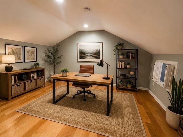 32 Autumn Ln 32, Amherst, MA 01002