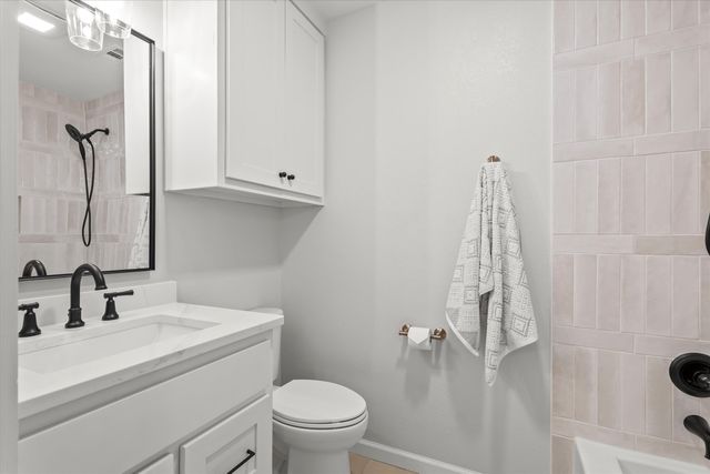 206 Sandalwood Lane, Levelland, TX 79336