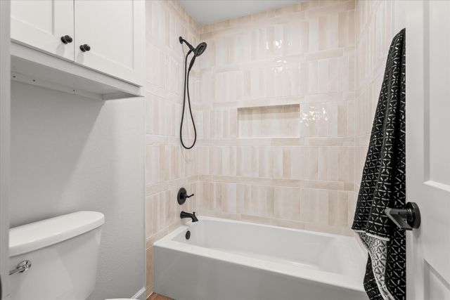 206 Sandalwood Lane, Levelland, TX 79336