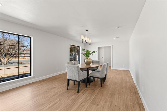 206 Sandalwood Lane, Levelland, TX 79336