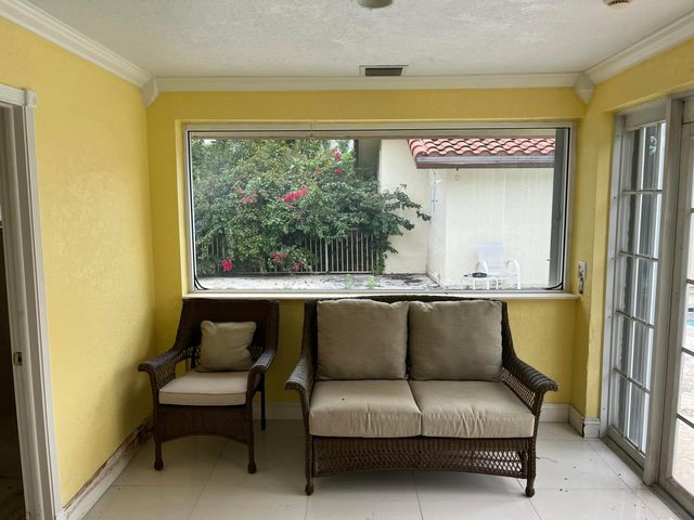 7445 N Augusta Drive, Hialeah, FL 33015