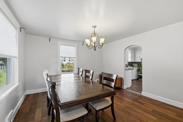322 Harwich St, New Bedford, MA 02745