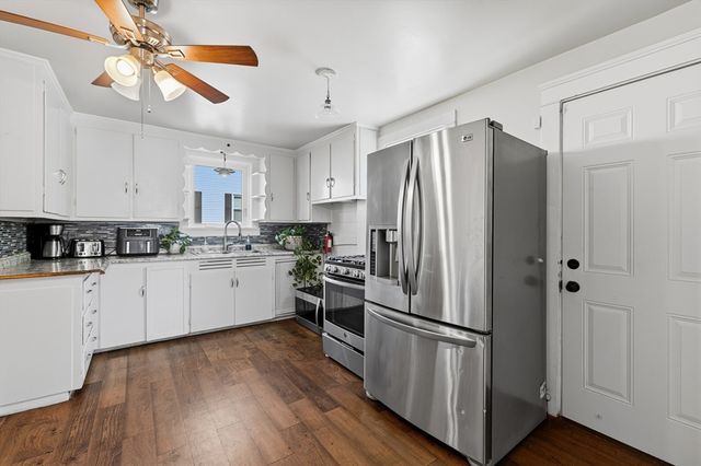 322 Harwich St, New Bedford, MA 02745