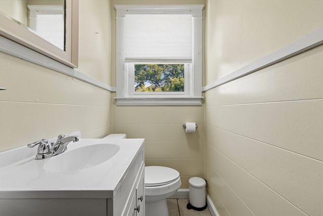 322 Harwich St, New Bedford, MA 02745