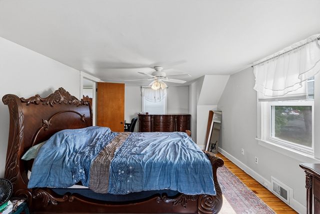 322 Harwich St, New Bedford, MA 02745