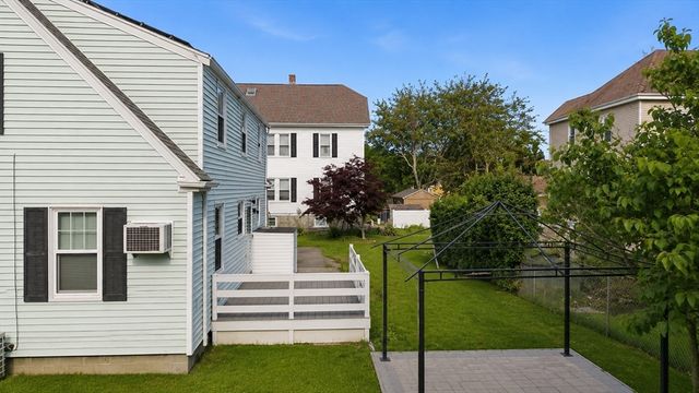 322 Harwich St, New Bedford, MA 02745