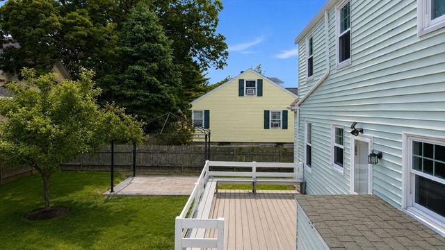 322 Harwich St, New Bedford, MA 02745