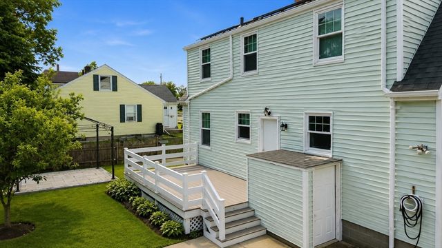 322 Harwich St, New Bedford, MA 02745