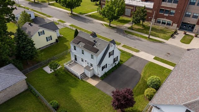 322 Harwich St, New Bedford, MA 02745