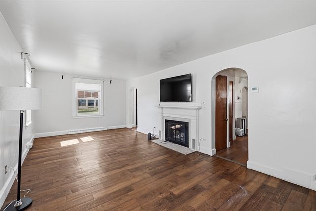 322 Harwich St, New Bedford, MA 02745