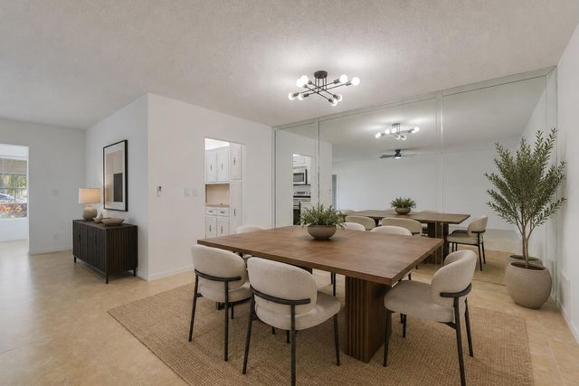 1142 W Circle Ter Terrace W C, Delray Beach, FL 33445