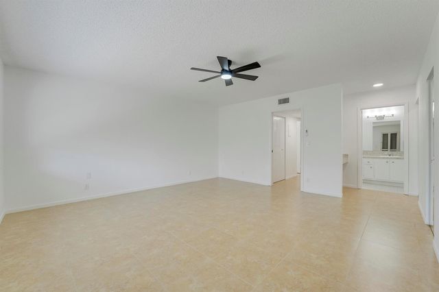 1142 W Circle Ter Terrace W C, Delray Beach, FL 33445