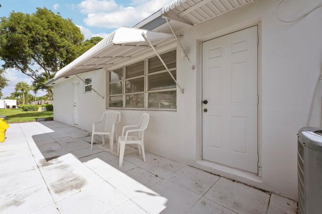1142 W Circle Ter Terrace W C, Delray Beach, FL 33445