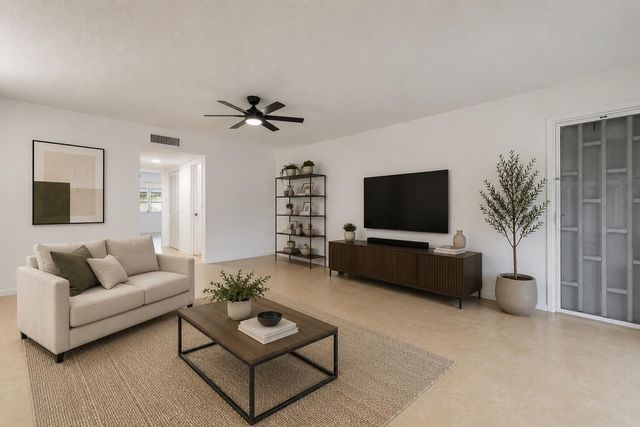 1142 W Circle Ter Terrace W C, Delray Beach, FL 33445