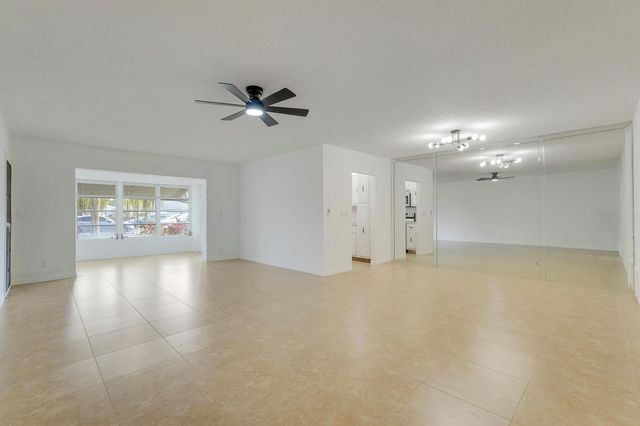 1142 W Circle Ter Terrace W C, Delray Beach, FL 33445
