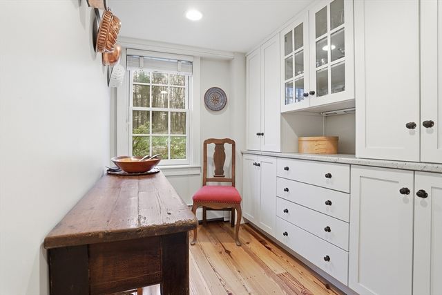 77 Pinnacle Rd, Harvard, MA 01451