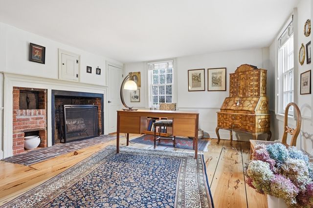 77 Pinnacle Rd, Harvard, MA 01451
