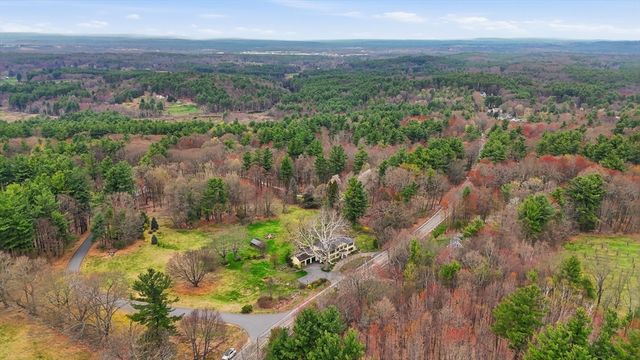 77 Pinnacle Rd, Harvard, MA 01451