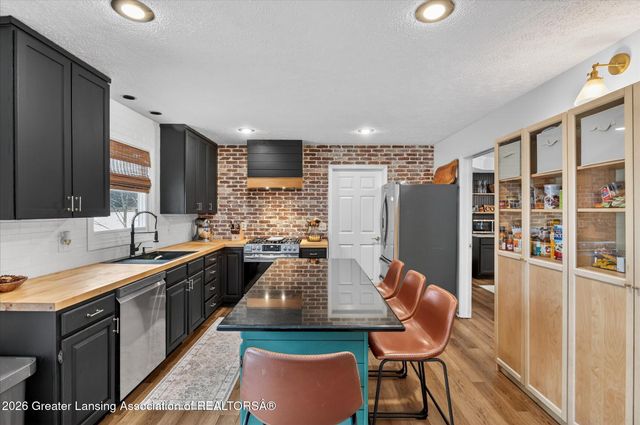 3900 Bayberry Lane, Lansing, MI 48911