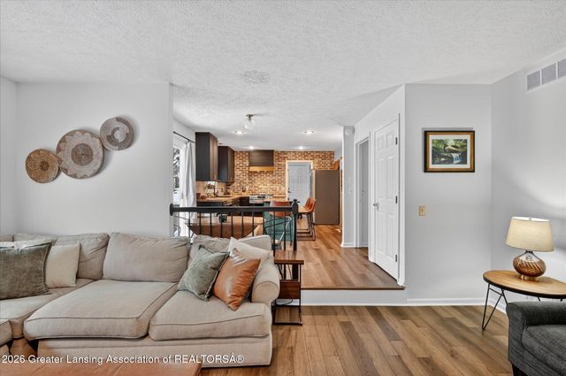 3900 Bayberry Lane, Lansing, MI 48911