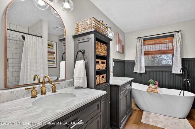 3900 Bayberry Lane, Lansing, MI 48911