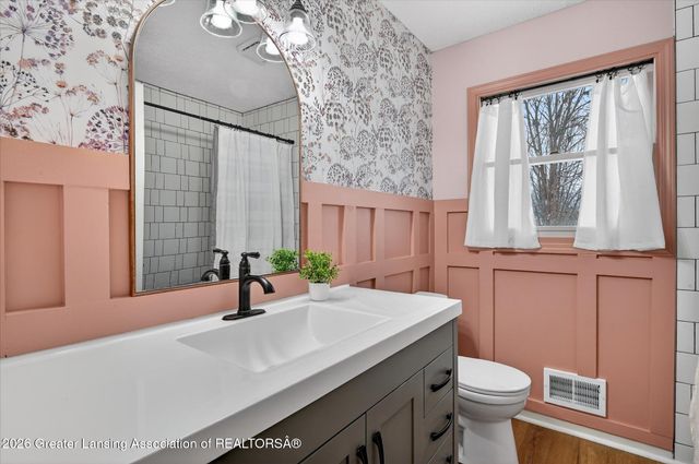 3900 Bayberry Lane, Lansing, MI 48911