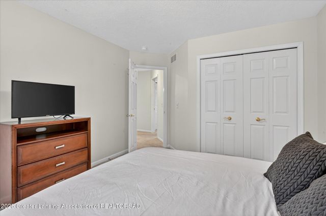 3900 Bayberry Lane, Lansing, MI 48911