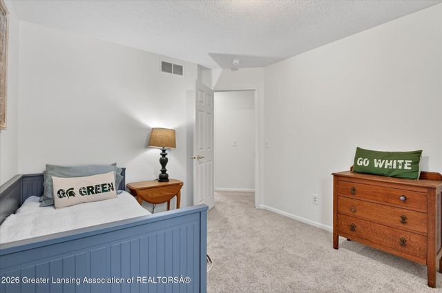 3900 Bayberry Lane, Lansing, MI 48911