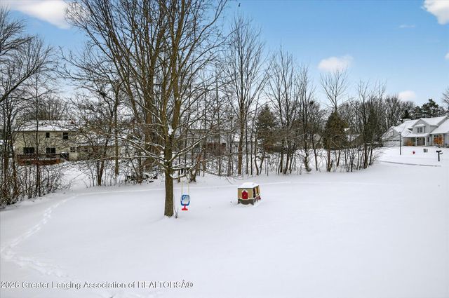 3900 Bayberry Lane, Lansing, MI 48911