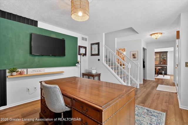 3900 Bayberry Lane, Lansing, MI 48911