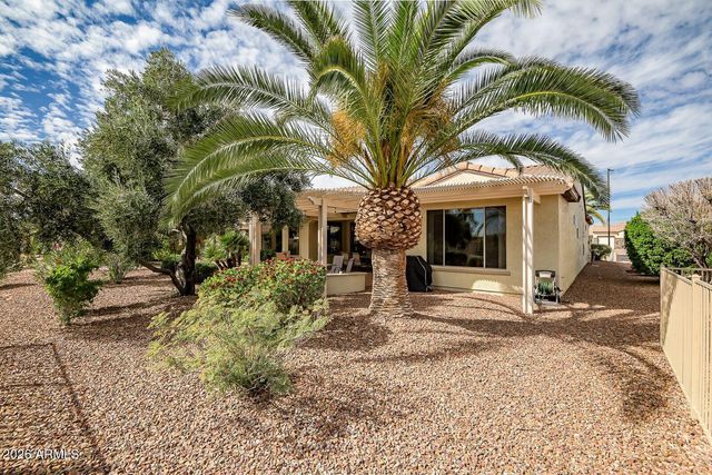 15023 W ROUNDERS Drive, Surprise, AZ 85374