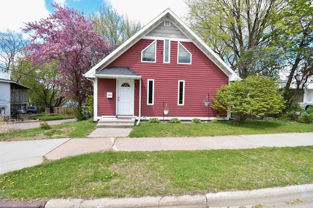440 3RD STREET SOUTH, Wisconsin Rapids, WI 54494