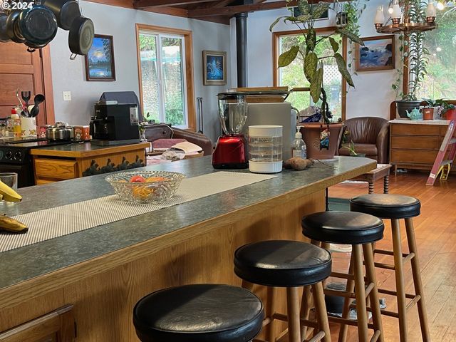 83126 SILTCOOS STATION Rd, Westlake, OR 97493