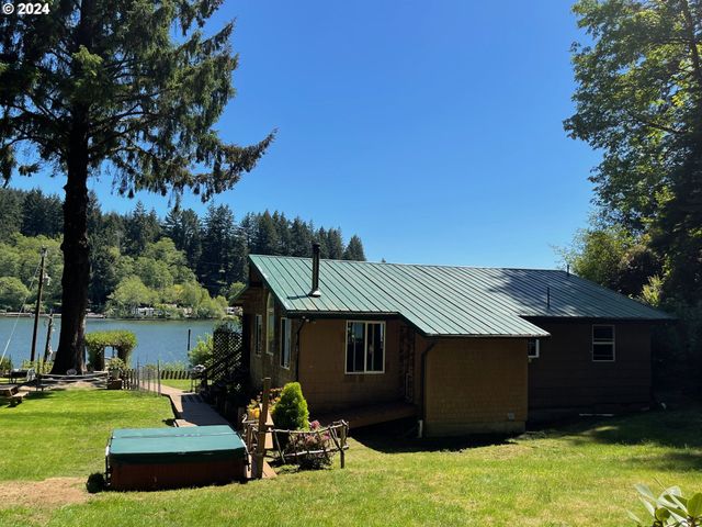 83126 SILTCOOS STATION Rd, Westlake, OR 97493